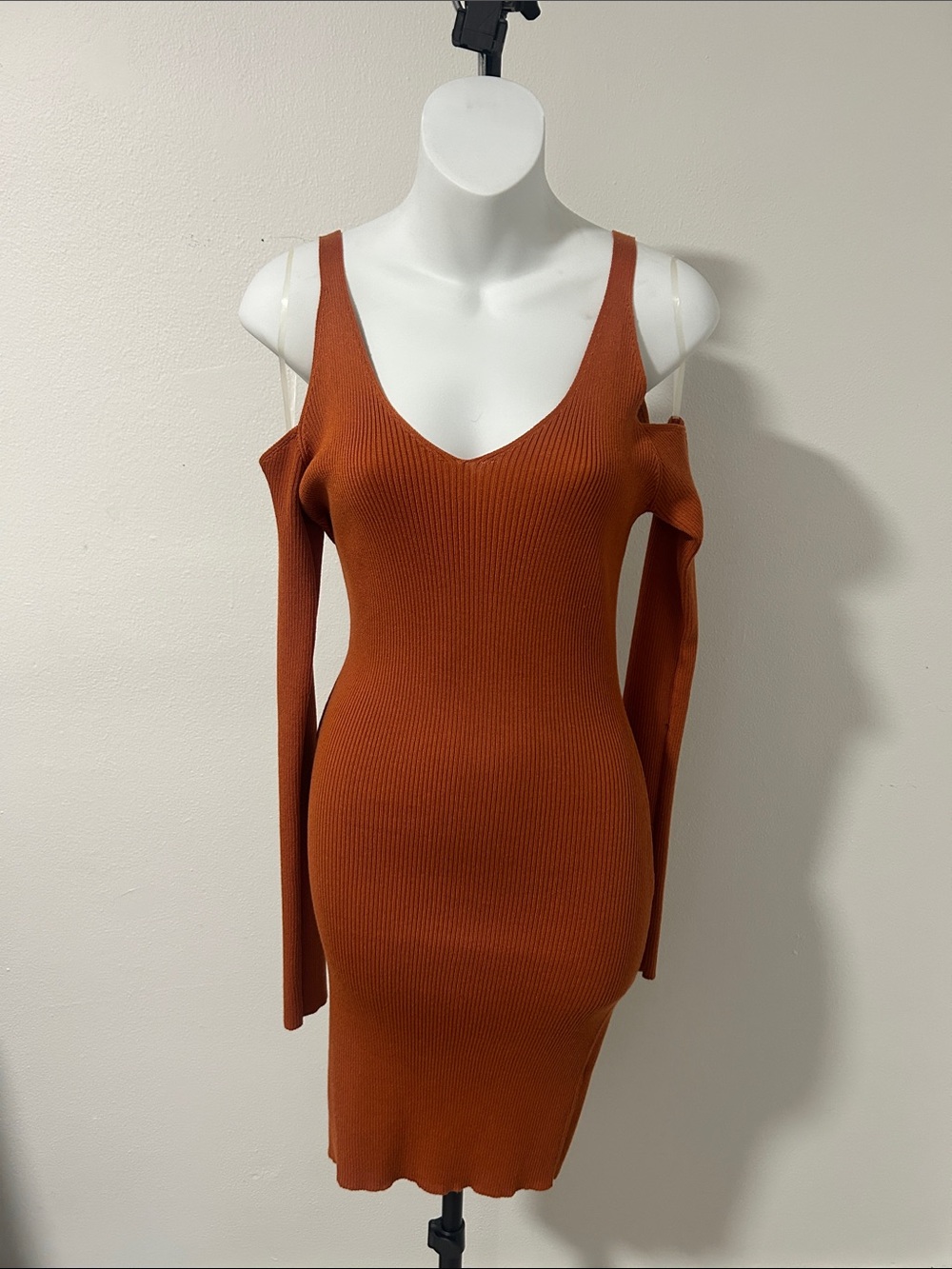 Cold-Shoulder Ribbed V-Neck Sweater Dress in Rust